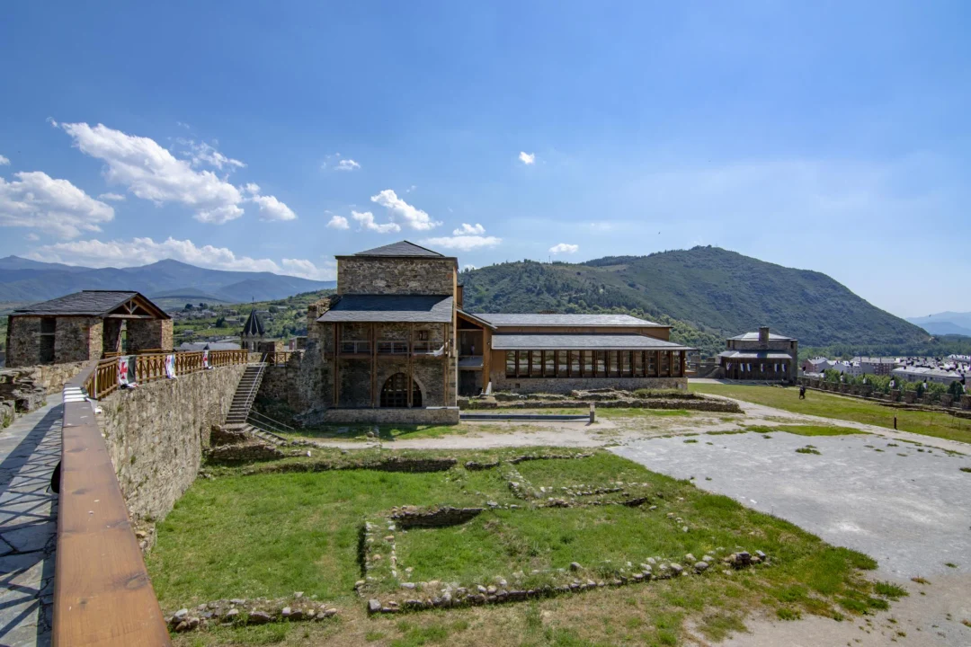 Góry i natura — Albania Centralna Albania