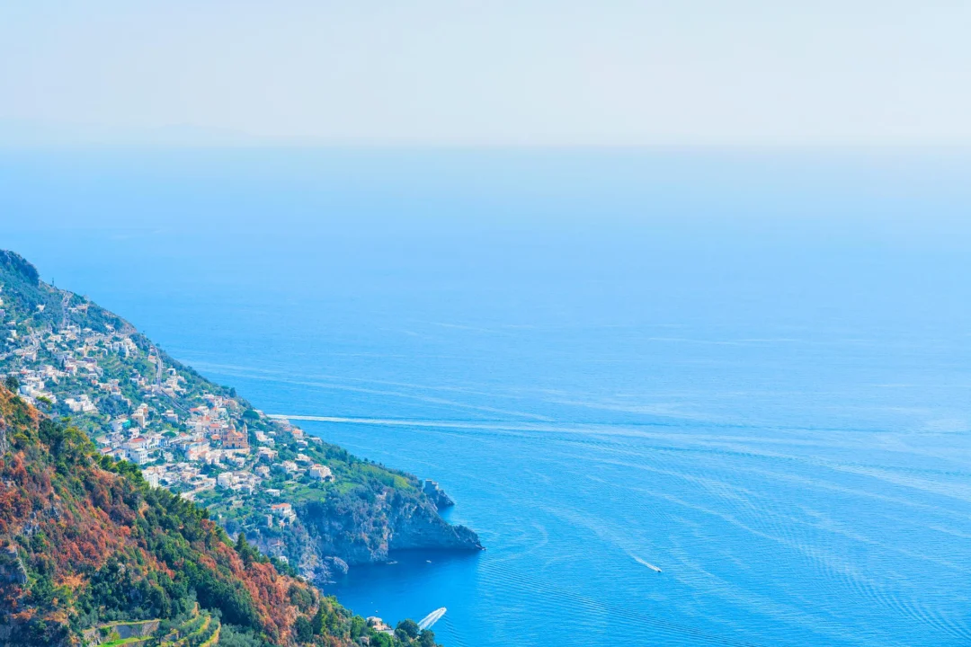 Plaża i wybrzeże — wakacje w Amalfi Włochy