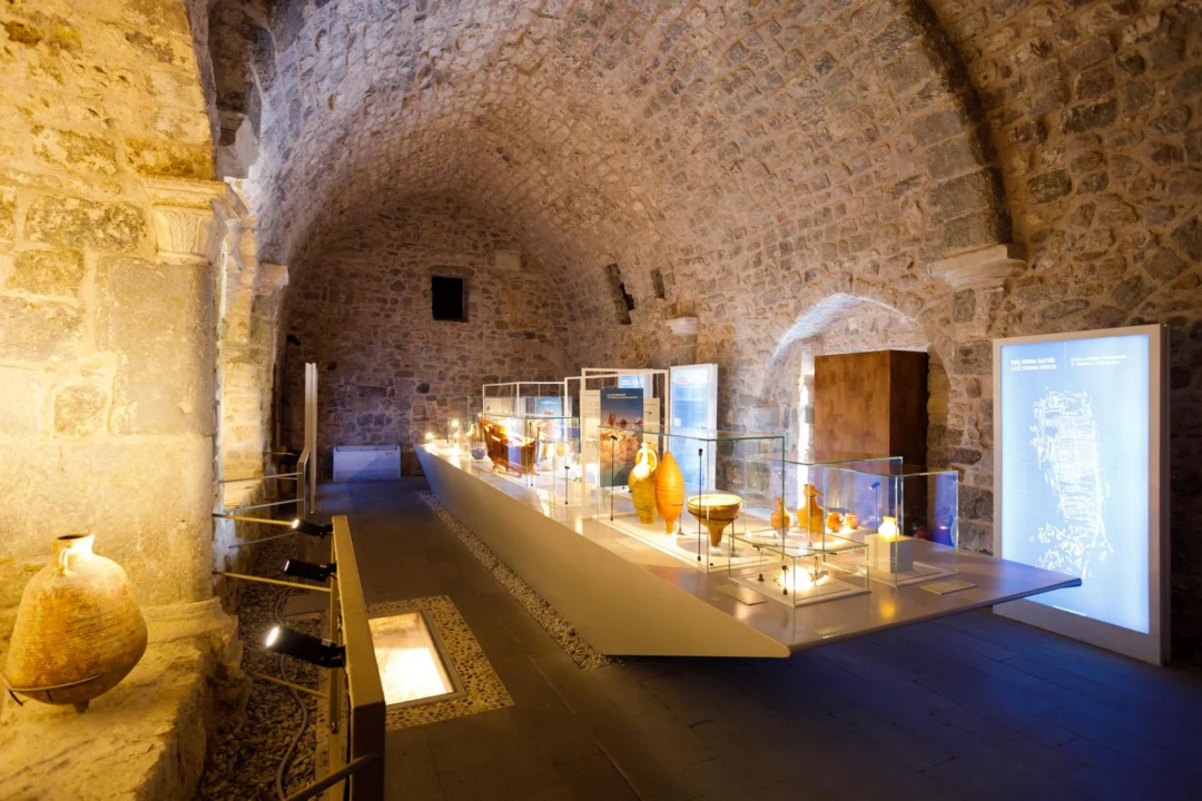 Atrakcje turystyczne — Castel dell'Ovo Neapol Włochy