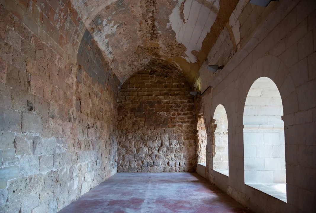 Góry i natura — Castell de Miravet Costa Dorada Hiszpania