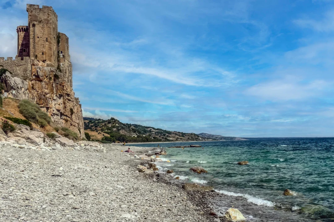 Kurort i widoki — Castello Aragonese Kalabria Włochy