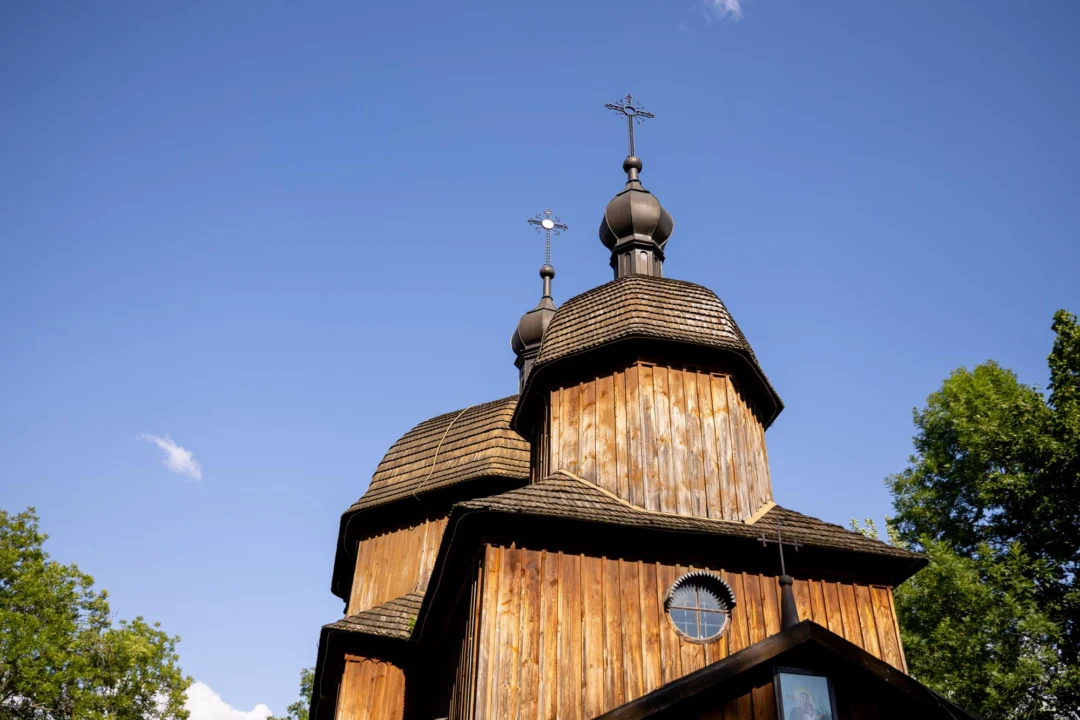 Góry i natura — Cerkiew w Owczarach Pogórze Karpackie Polska