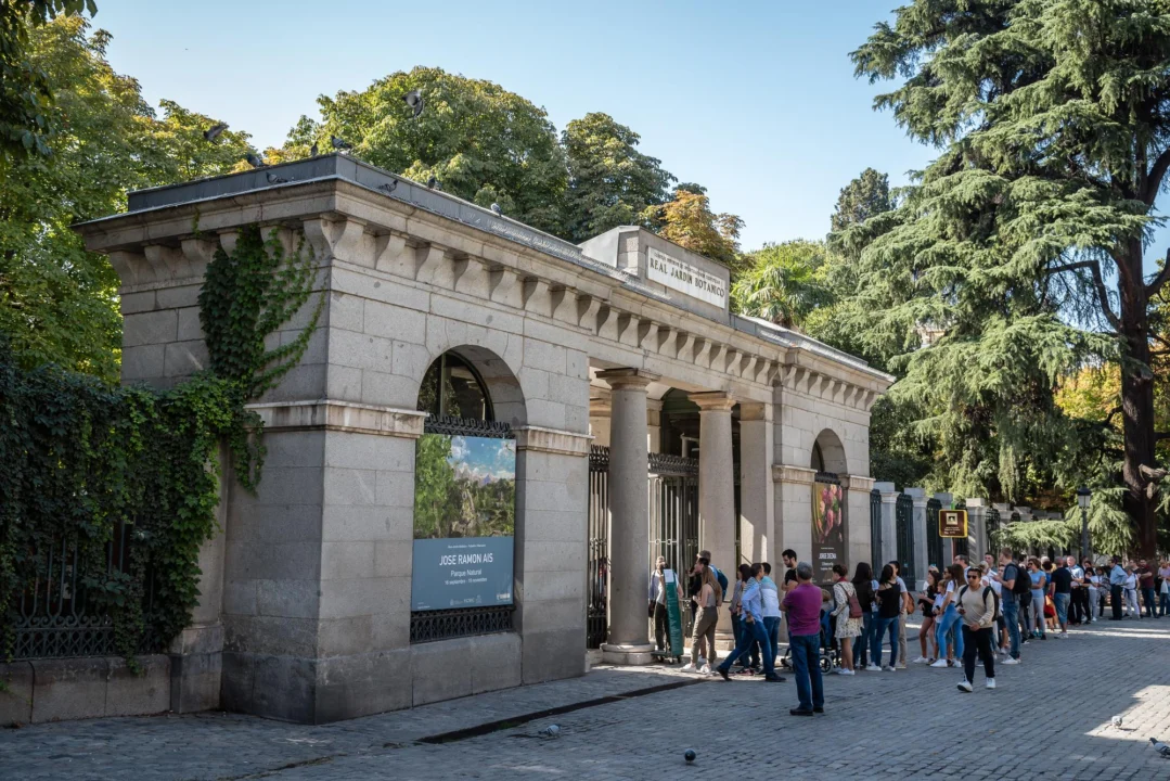 Kurort i widoki — Cimitero Monumentale Mediolan Włochy