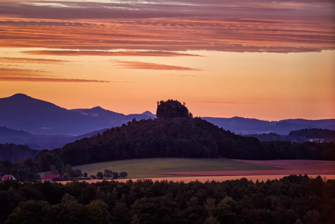 Góry i natura — Colline du Château Nicea Francja