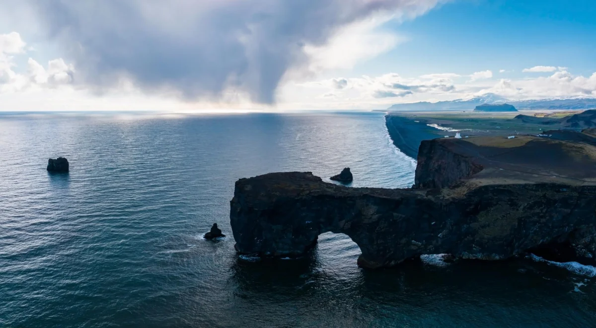 Atrakcje turystyczne — Czarna Plaża Reynisfjara Islandia