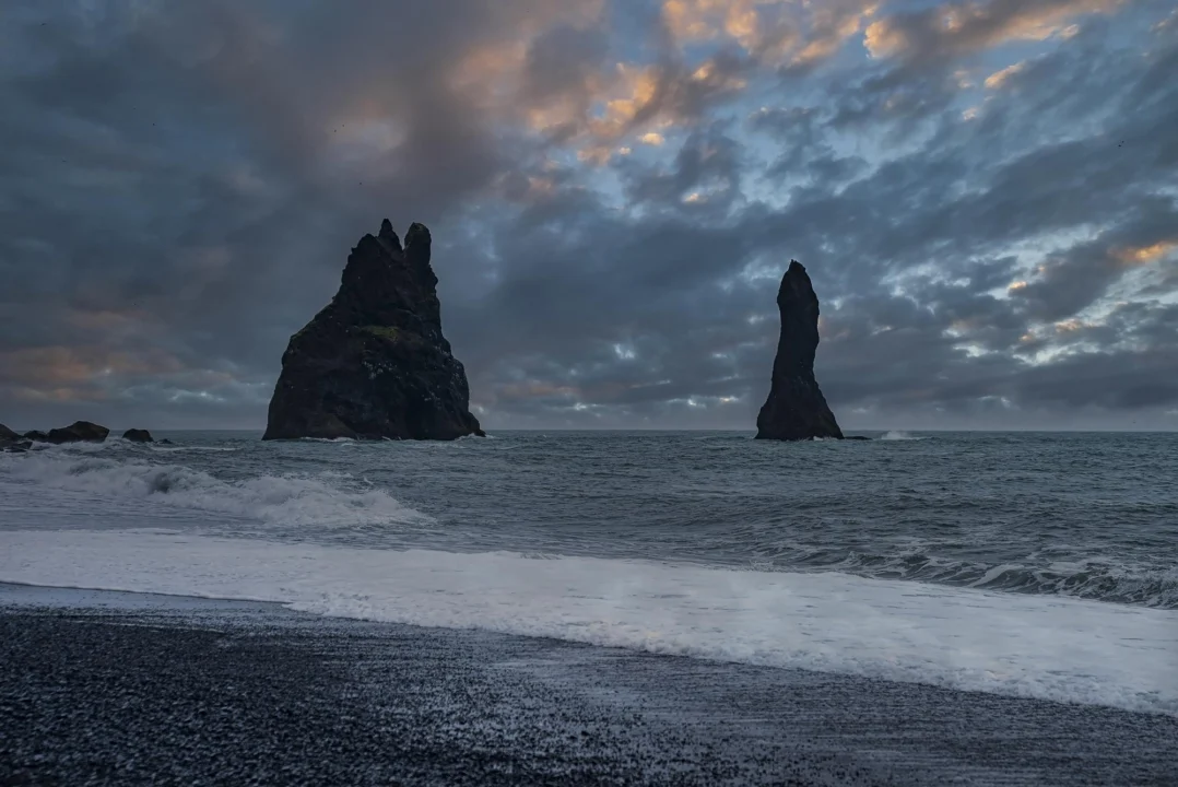 Miasto i architektura — Czarna Plaża Reynisfjara Islandia