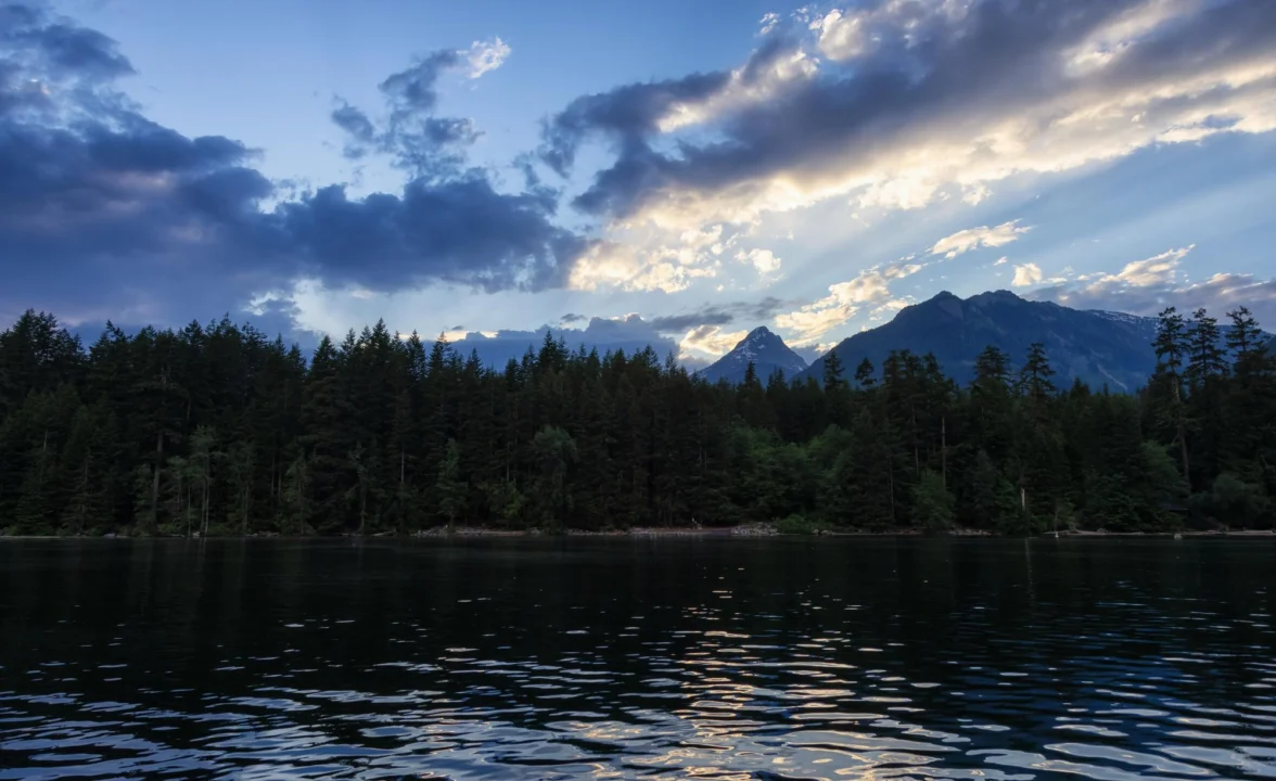 Góry i natura — Czarny Staw Ziemia Salzburska Austria