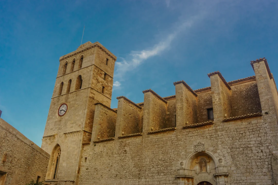 Atrakcje turystyczne — Dalt Vila Ibiza Hiszpania