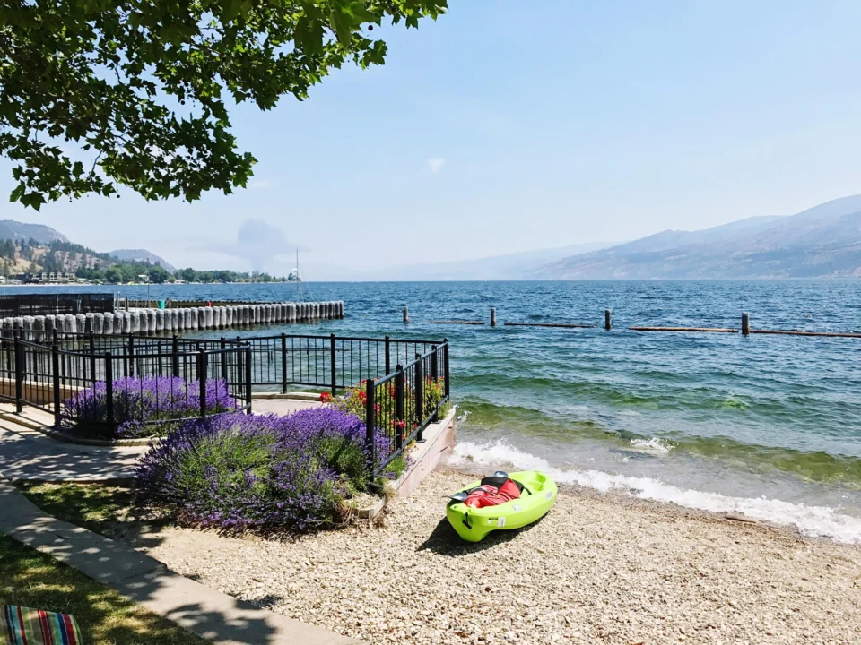 Góry i natura — Desenzano del Garda Jezioro Garda Włochy