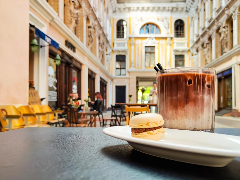 Atrakcje turystyczne — Galeria Vittorio Emanuele II Mediolan Włochy