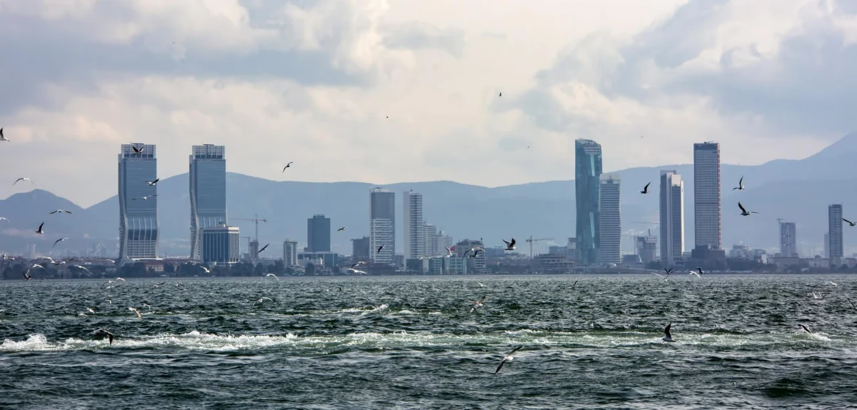 Plaża i wybrzeże — wakacje w Izmir Turcja