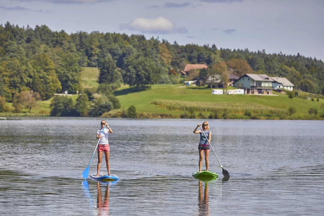 Kurort i widoki — Jezioro Grundlsee Styria Austria