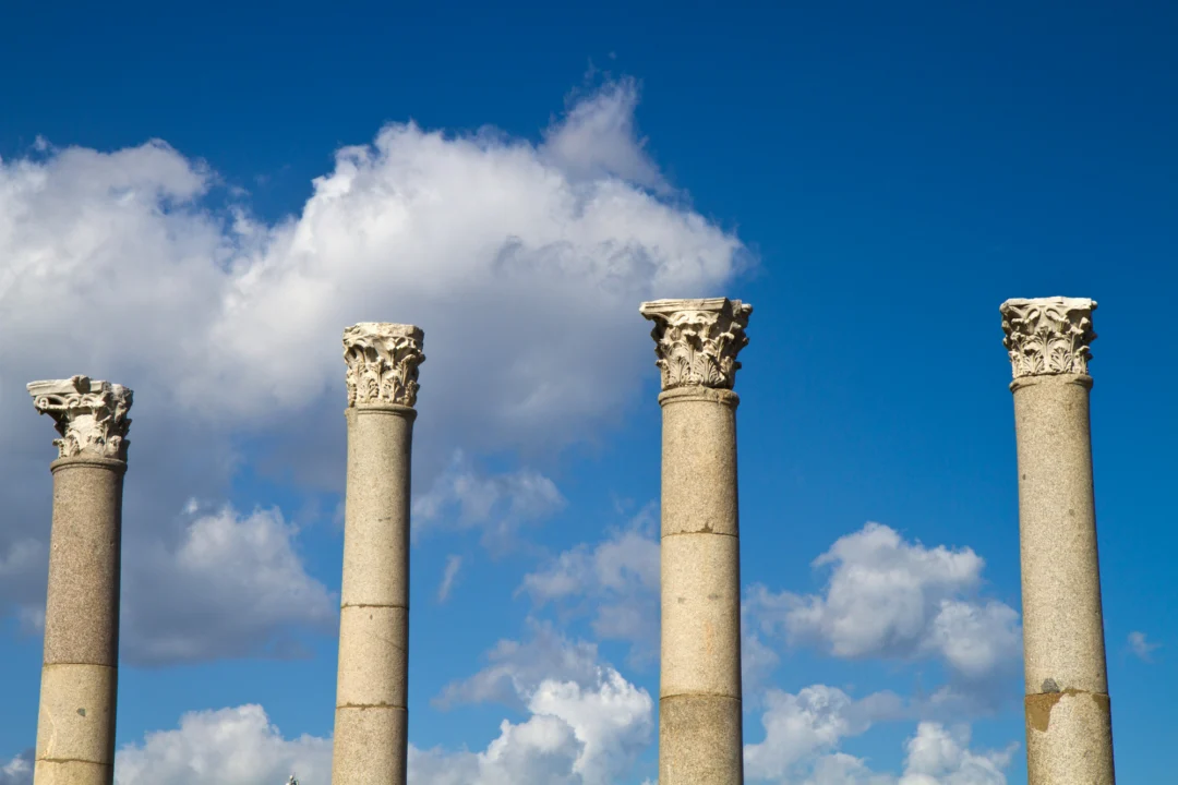 Atrakcje turystyczne — Kolumna Hadriana Ateny Grecja