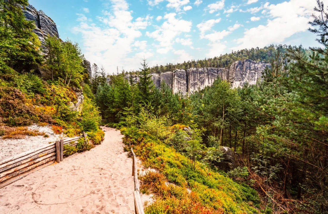 Góry i natura — Krakowski Szlak Orlich Gniazd Jura Krakowska Polska