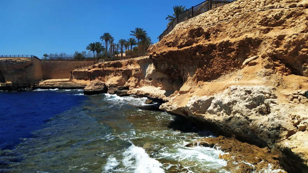 Atrakcje turystyczne — Laguna Gebel el Rosas Marsa Alam Egipt