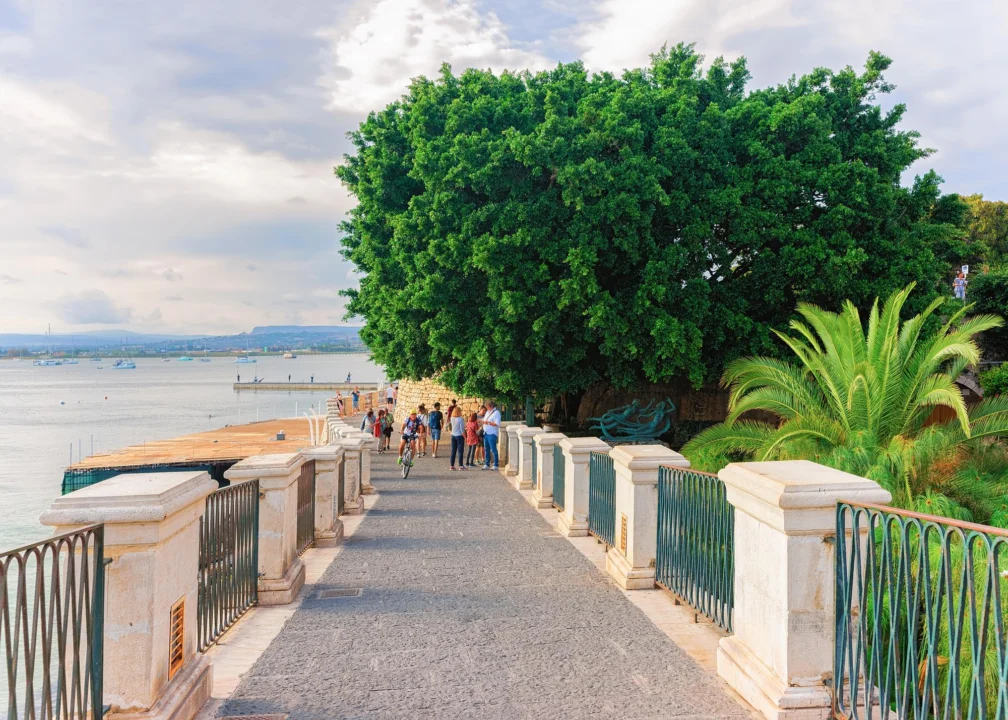 Góry i natura — Larnaka Cypr