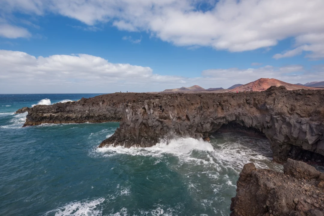 Atrakcje turystyczne — Los Hervideros Lanzarote Hiszpania