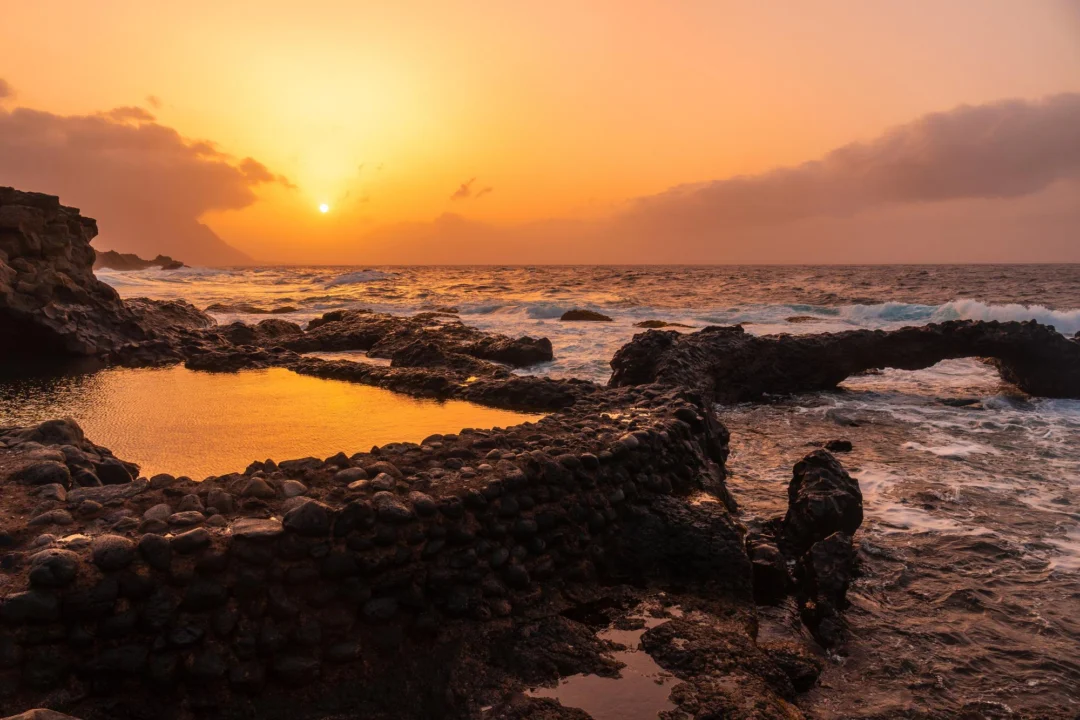 Miasto i architektura — Los Hervideros Lanzarote Hiszpania