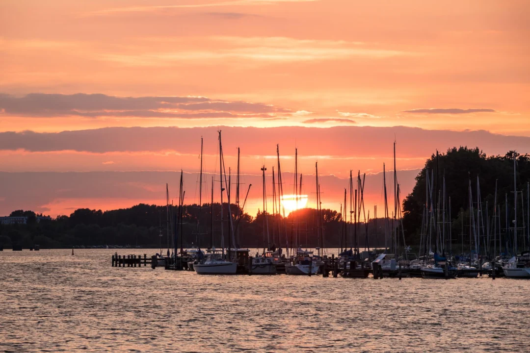 Plaża i wybrzeże — wakacje w Marina w Cavtacie Dalmacja Południowa Chorwacja