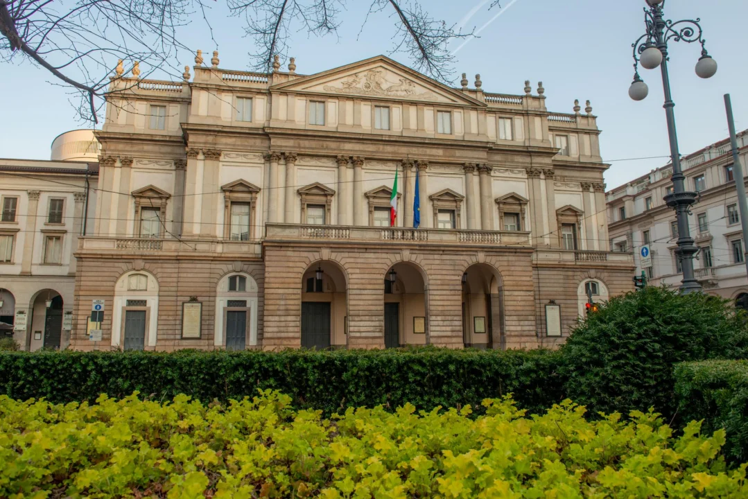 Góry i natura — Mediolańska Opera Lombardia Włochy