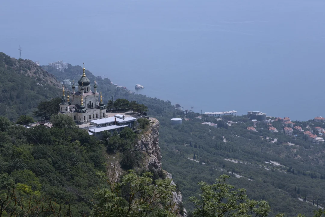 Góry i natura — Miasteczko Ouranoupoli Chalkidiki Grecja