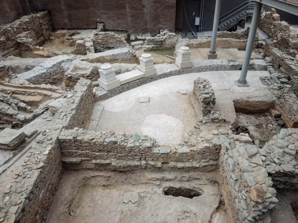 Góry i natura — Muzeum Archeologiczne Saloniki Grecja