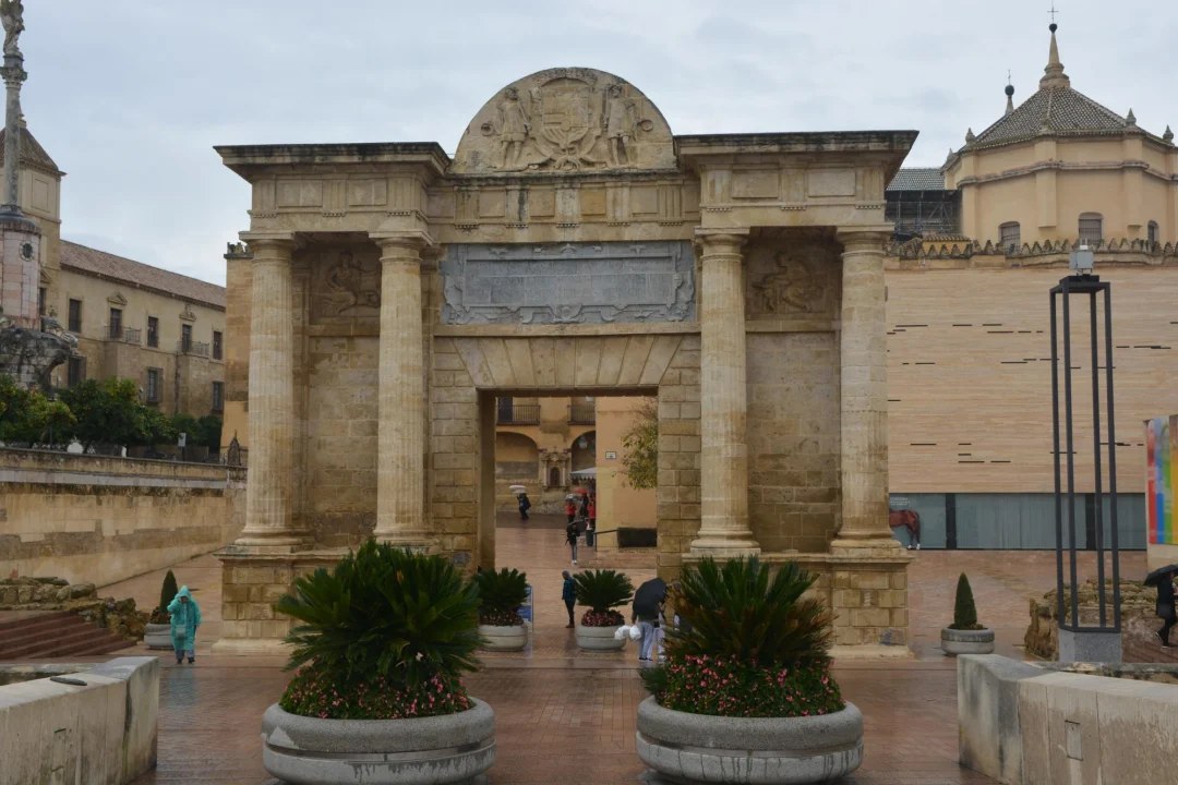 Plaża i wybrzeże — wakacje w Muzeum Archeologiczne w Alicante Costa Blanca Hiszpania