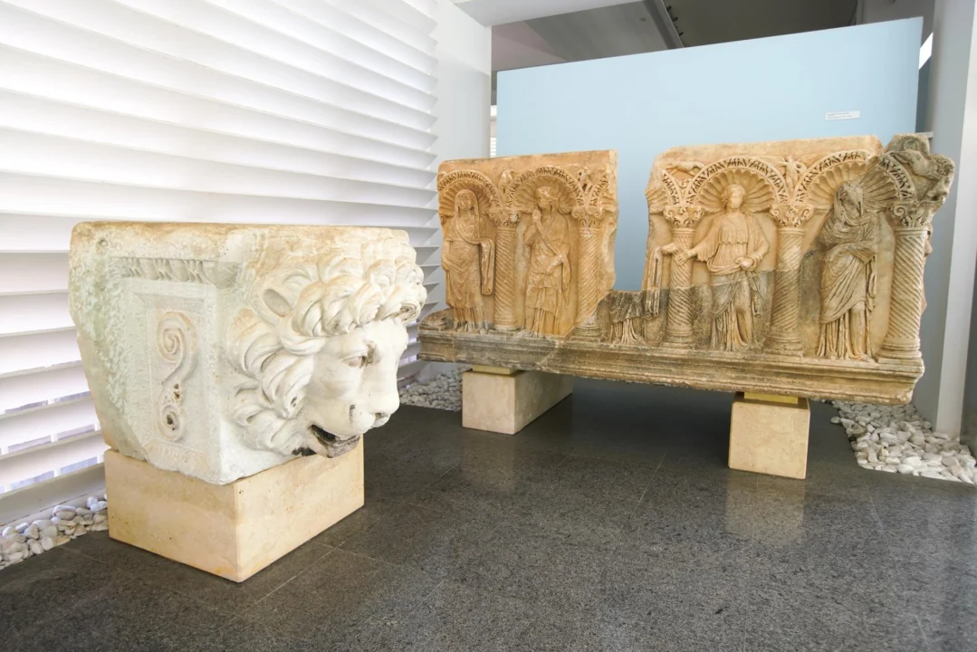 Atrakcje turystyczne — Muzeum Archeologiczne w Samos Samos Grecja