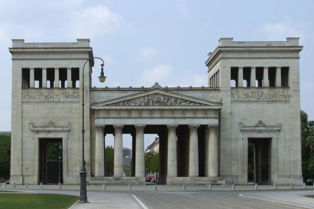 Atrakcje turystyczne — Muzeum Narodowe Aleksandrii Aleksandria Egipt