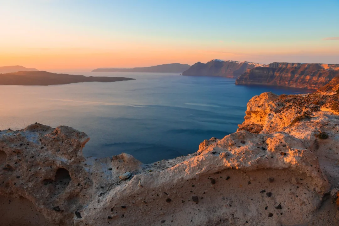 Atrakcje turystyczne — Plaża Red Beach Santorini Grecja
