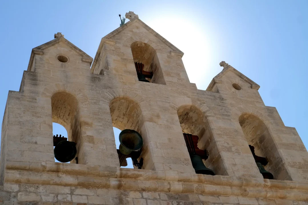 Góry i natura — Polignano a Mare Apulia Włochy