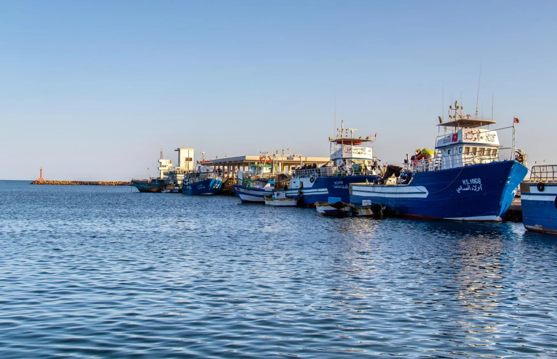 Góry i natura — Port rybacki Zarzis Tunezja