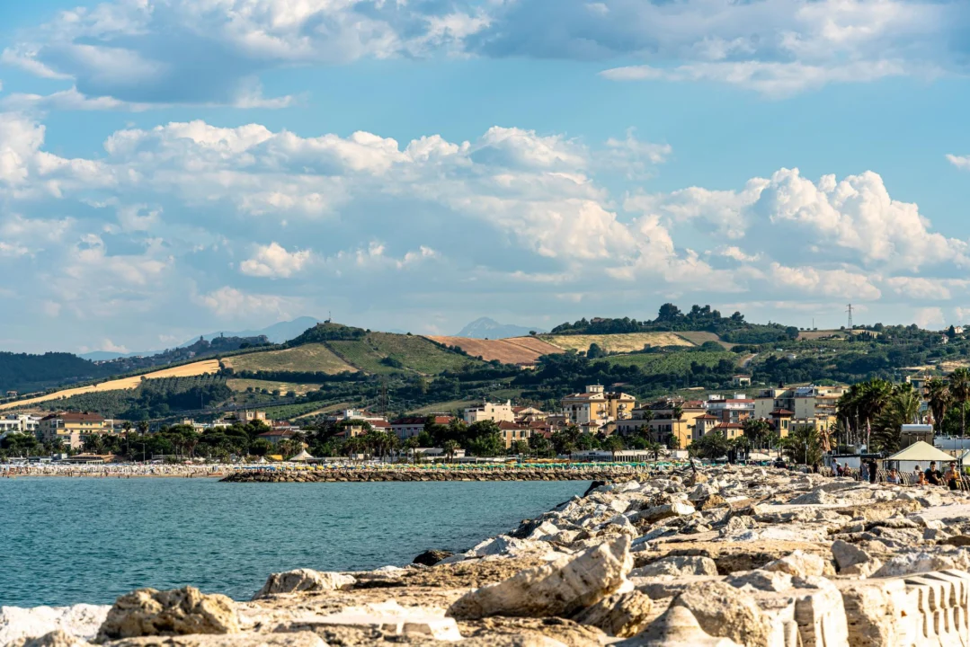 Plaża i wybrzeże — wakacje w San Benedetto del Tronto Marche Włochy