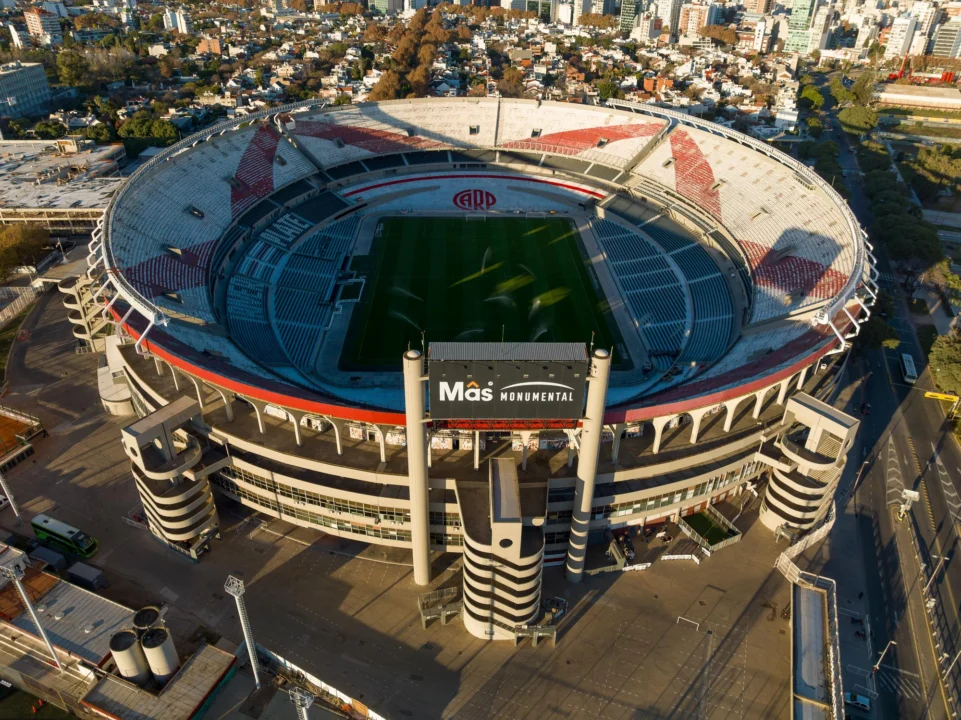 Miasto i architektura — Santiago Bernabéu Madryt Hiszpania