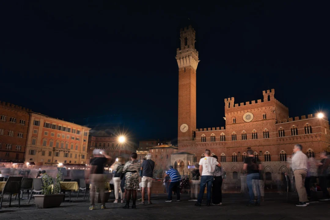 Góry i natura — Siena Włochy