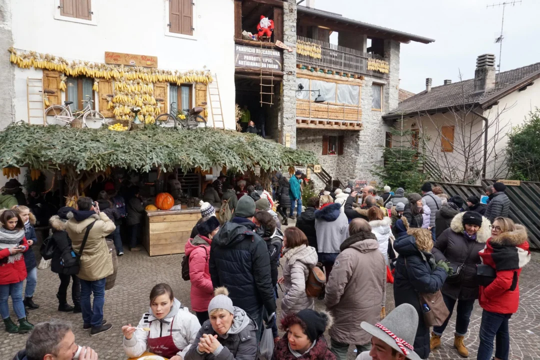 Góry i natura — Stare Miasto Andory Andora