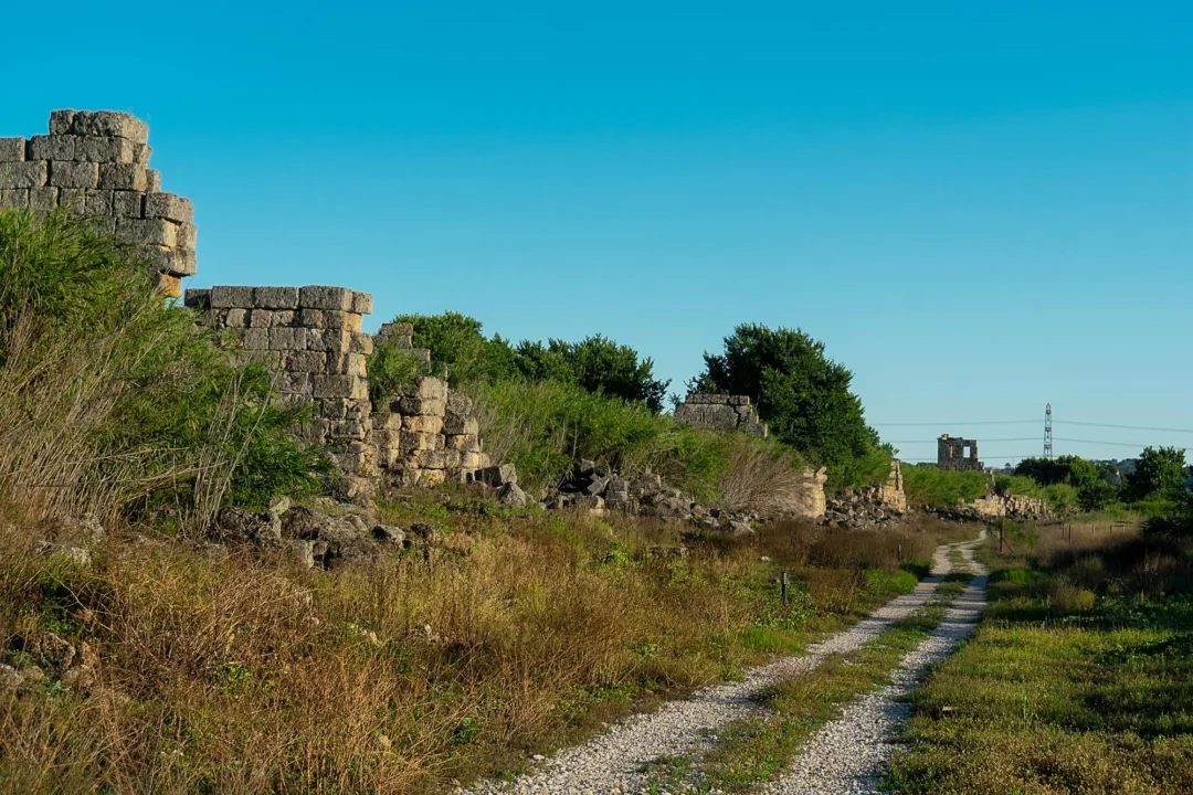 Atrakcje turystyczne — Starożytne ruiny Perge Belek Turcja