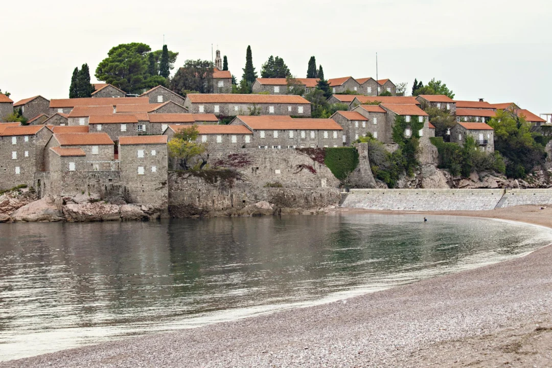 Góry i natura — Sveti Stefan Wybrzeże Jońskie Albania