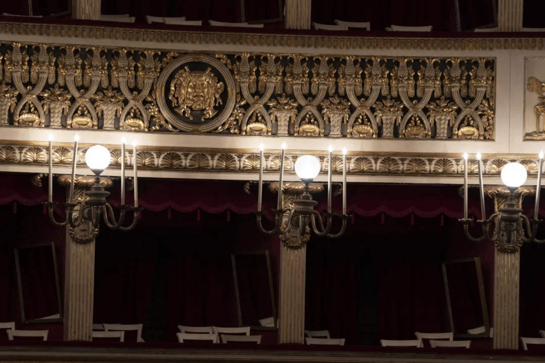Plaża i wybrzeże — wakacje w Teatr San Carlo Neapol Włochy
