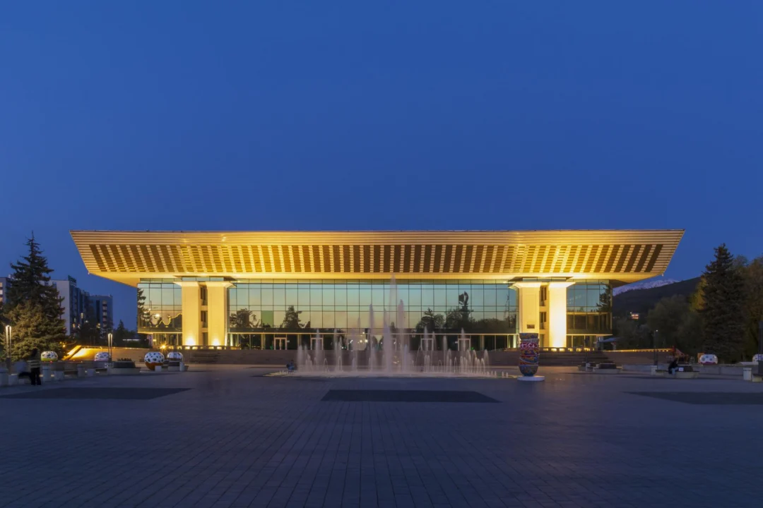 Miasto i architektura — Tirana Albania