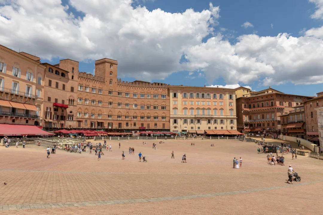 Miasto i architektura — Torre del Mangia Lombardia Włochy