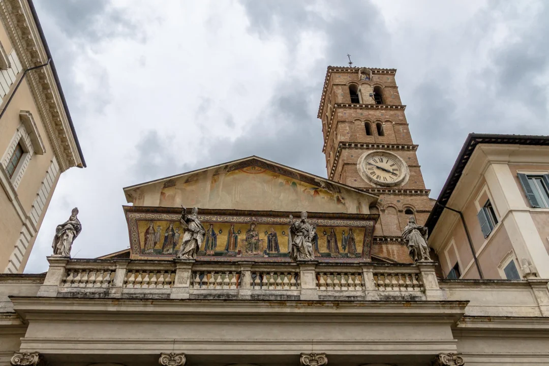 Góry i natura — Trastevere Rzym Włochy