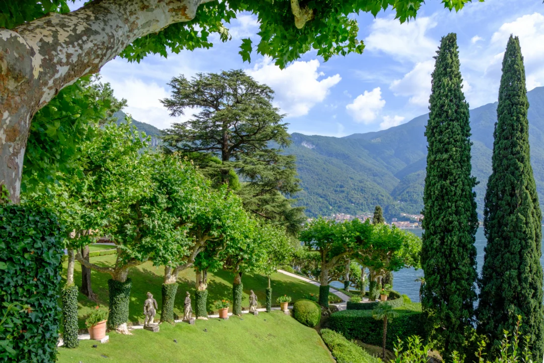 Góry i natura — Varenna Jezioro Como Włochy