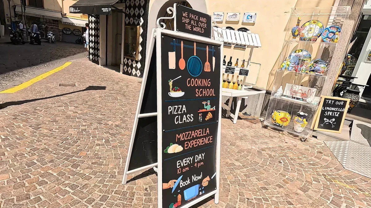 Kurort i widoki — Via Toledo Neapol Włochy