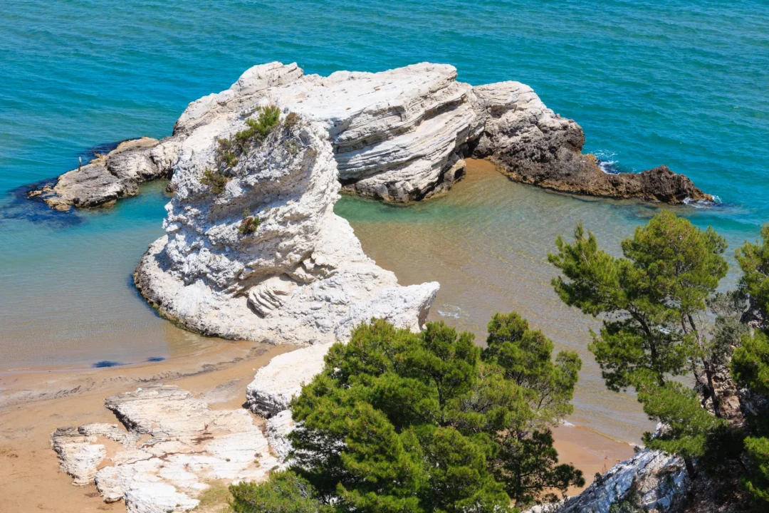 Góry i natura — Vieste Gargano Włochy