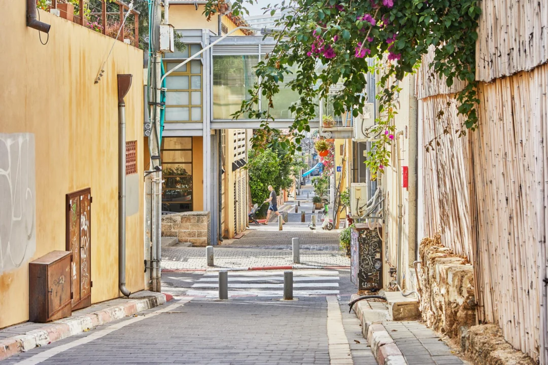 Kurort i widoki — Wioska Apeiranthos Naxos Grecja