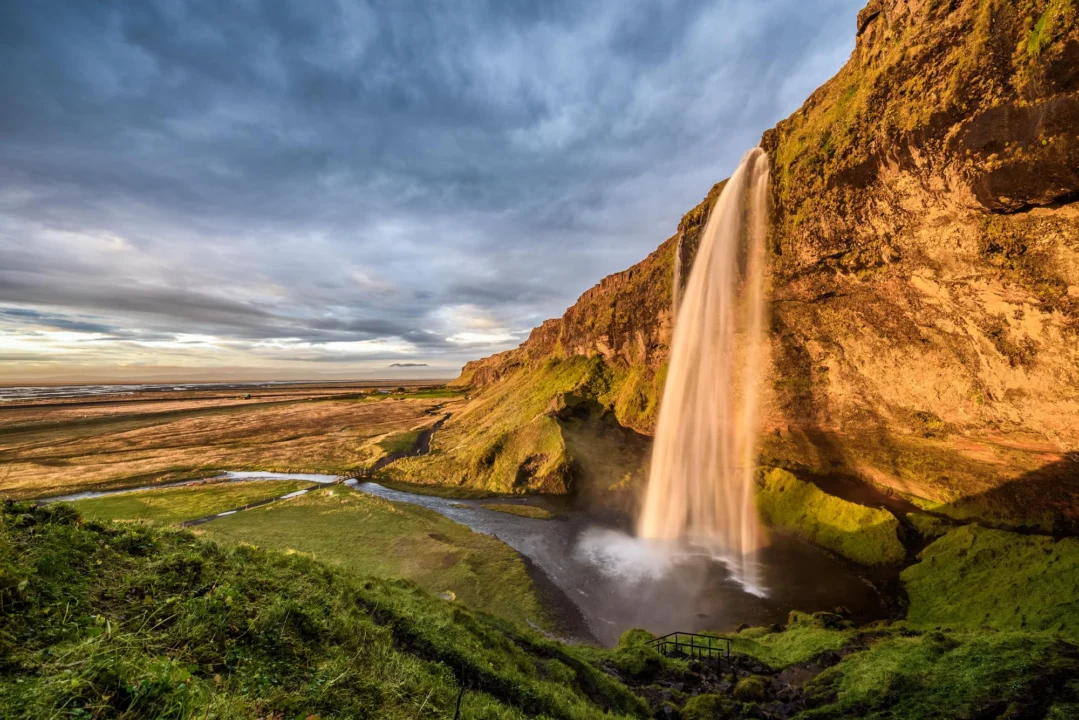 Miasto i architektura — Wodospad Seljalandsfoss Islandia