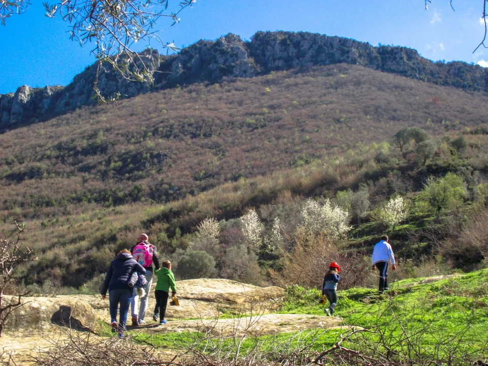 Kurort i widoki — Wodospad Syri i Kaltër Riwiera Albańska Albania