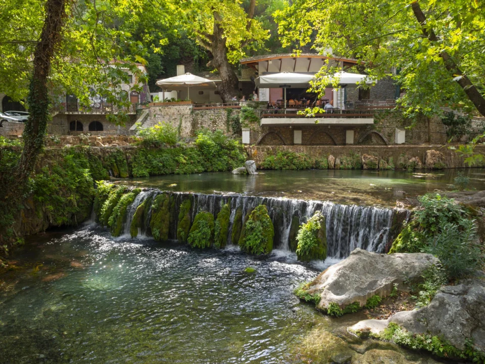 Góry i natura — Wodospady w Krupnie Grecka Macedonia Grecja