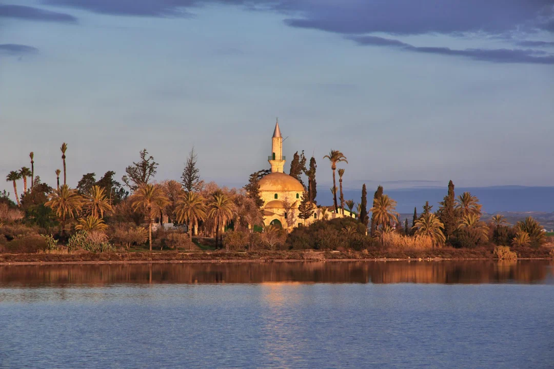 Miasto i architektura — Wzgórze Hala Sultan Tekke Larnaka Cypr